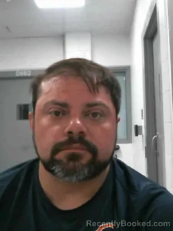 Mugshot of ALLEN JAMES SMITH booked in Muscatine County, Iowa on April 3, 2026