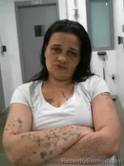 Mugshot of MIDA ELAINE RODRIQUEZ UVALLE