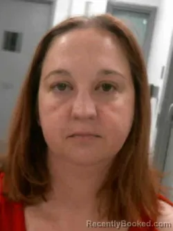 Mugshot of CRYSTAL MARIE PERRIN booked in Muscatine County, Iowa on April 27, 2026