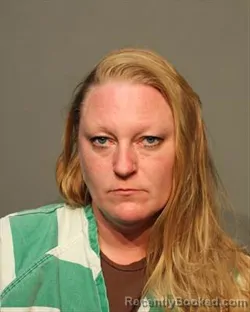 Mugshot of DANIELLE MARIE CURRY