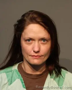 Mugshot of ASHLEE LYNN FRAZIER