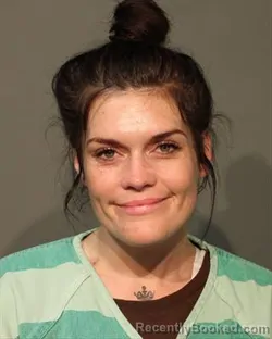 Mugshot of SHAWNEE RAE SMITH booked in Polk County, Iowa on April 20, 2026