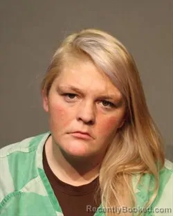 Mugshot of MARIAH K CARBINE