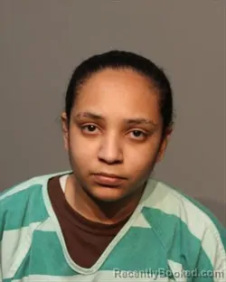 Mugshot of ROSHAWNA SIMONE FREEMAN