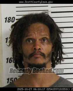 Mugshot of LAVAR MARCUS WELLS