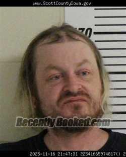 Mugshot of SHANE MICHAEL FOWLER booked in Scott County, Iowa on April 22, 2026
