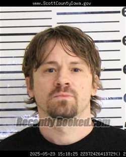 Mugshot of SHANE ALLEN GOLDSBERRY