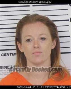 Mugshot of BRITTNEY DANIELLE MUNN booked in Scott County, Iowa on April 28, 2026