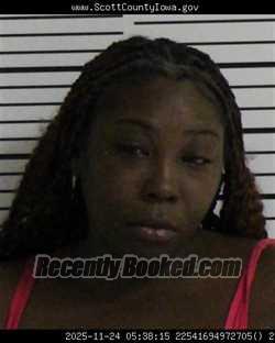 Mugshot of LASHANDA SYMEICO PARKS booked in Scott County, Iowa on March 31, 2026