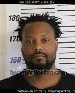 Mugshot of DERRICK JAMAL HOWARD booked in Scott County, Iowa on May 5, 2026