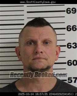 Mugshot of DARRICK JAY LANGE