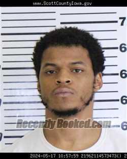 Mugshot of MICHAEL JASON JOYNER