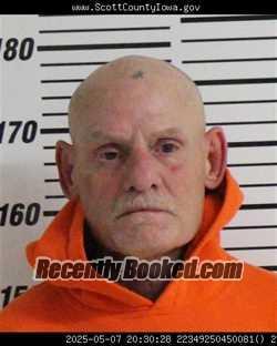 Mugshot of STANLEY KEITH HYKE booked in Scott County, Iowa on April 26, 2026