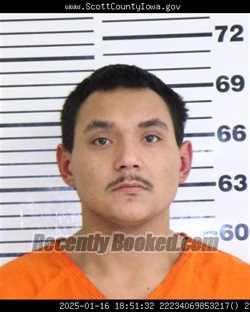 Mugshot of ROBERTO JOSE VAZQUEZ-DURAN