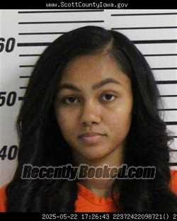 Mugshot of KEOSHIE UNIQUE ANDERSON booked in Scott County, Iowa on June 5, 2026