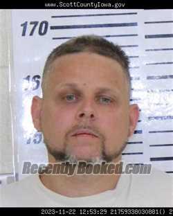 Mugshot of BRANDON DARREL THOMPSON