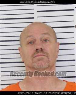 Mugshot of CHRISTOPHER JOHN LESHER