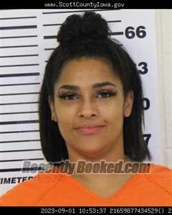 Mugshot of CEOLA RENE TINCH
