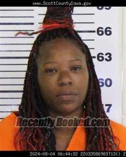 Mugshot of TIFFANY TASHAWN THOMAS booked in Scott County, Iowa on April 20, 2026