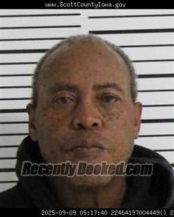 Mugshot of TURNER JEROME CARLTON booked in Scott County, Iowa on April 21, 2026