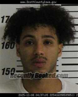 Mugshot of MEHKI KHALIE JACOBS