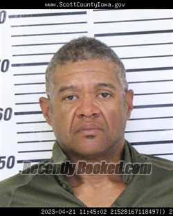 Mugshot of WALTER LAVELLE HENRY