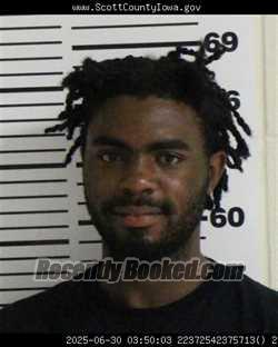 Mugshot of JHAKARI DESEAN DAVIS