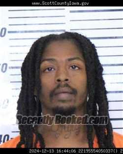 Mugshot of DIAMONTE DONTRELL ROSE booked in Scott County, Iowa on May 3, 2026