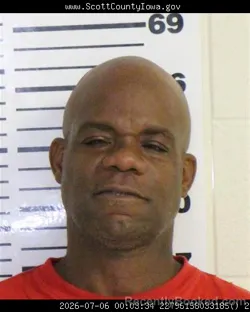 Mugshot of ROMONTE DARCELL THOMAS booked in Scott County, Iowa on July 5, 2026