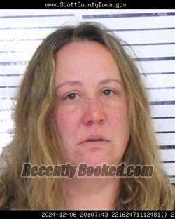 Mugshot of NICOLE DANIELLE WILLIAMS booked in Scott County, Iowa on April 23, 2026