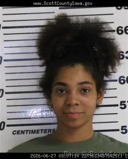 Mugshot of KAMARA SHAYJEWEL SUMMERS booked in Scott County, Iowa on June 27, 2026