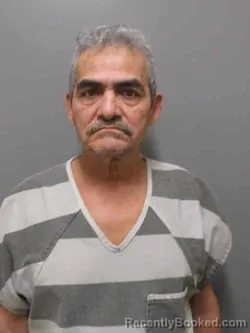 Mugshot of RIGOBERTO HERNANDEZ-CORADO