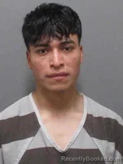 Mugshot of ALBIN ARNOLDO ROBLERO-LOPEZ booked in Sioux County, Iowa on March 20, 2026