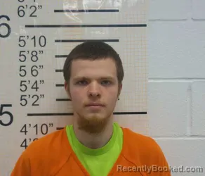 Mugshot of PAYTON LEE DAVIS booked in Warren County, Iowa on March 22, 2026