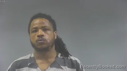 Mugshot of JAMOURI SHONTEZ HOLLINGSWORTH booked in Washington County, Iowa on April 14, 2026