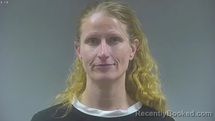 Mugshot of COURTNEY RENEE PETTIT