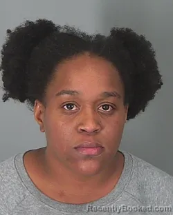 Mugshot of DANETRA FARR