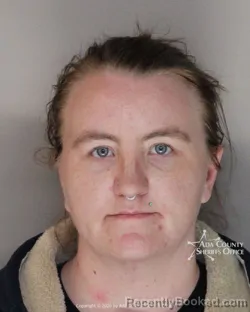 Mugshot of Shannon Jennings Holt