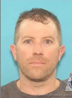 Mugshot of CAMERON HUNTER SNIVELY