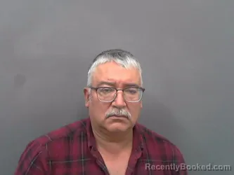 Mugshot of EFREN VEGA-LEON