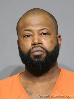 Mugshot of Robert Deon Montgomery