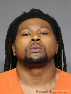 Mugshot of Deandre Alexzay Milton