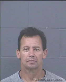 Mugshot of TRAVIS WADE LEONARD