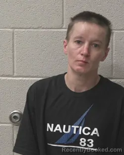 Mugshot of JENNIFER FAYE PUTNAM