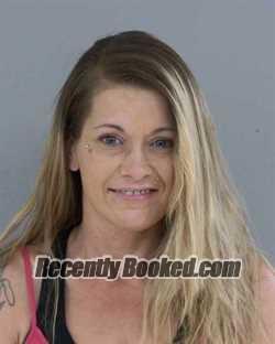 Mugshot of LASHAUNA FAYE NOTT