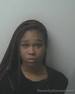 Mugshot of SANTAIJAH NAMARIEE MOORE booked in Beaufort County, North Carolina on March 26, 2026