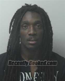 Mugshot of DAMANTAE MARQUEZ MOORE