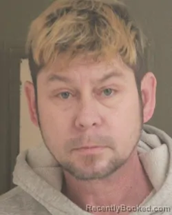 Mugshot of DENNIS R DIXON