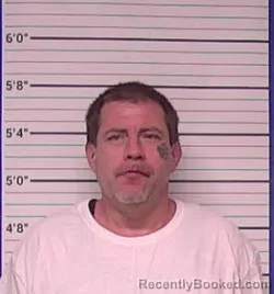 Mugshot of THERON MICHAEL JOHNSON booked in Bladen County, North Carolina on April 2, 2026