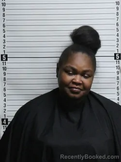 Mugshot of TAHNIYZAH SHERAE JOHNSON